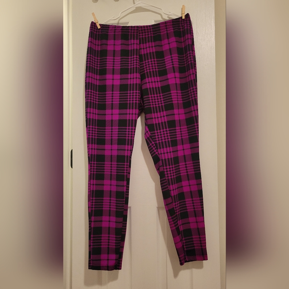 Women’s Pink & Black Plaid Stretch Pants